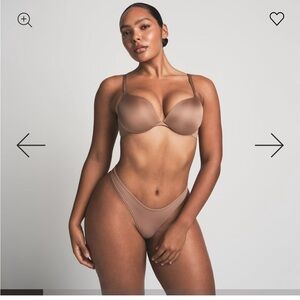 SKIMS Bra- Ultimate Push Up Plunge Tan Bra NWT